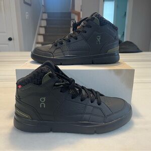 On The Roger Clubhouse Sensa Black/Camo size women’s 8